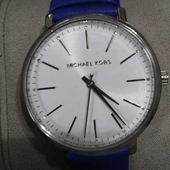NWT Michael Kors Pyper Watch Blue Leather - Picture 2 of 5